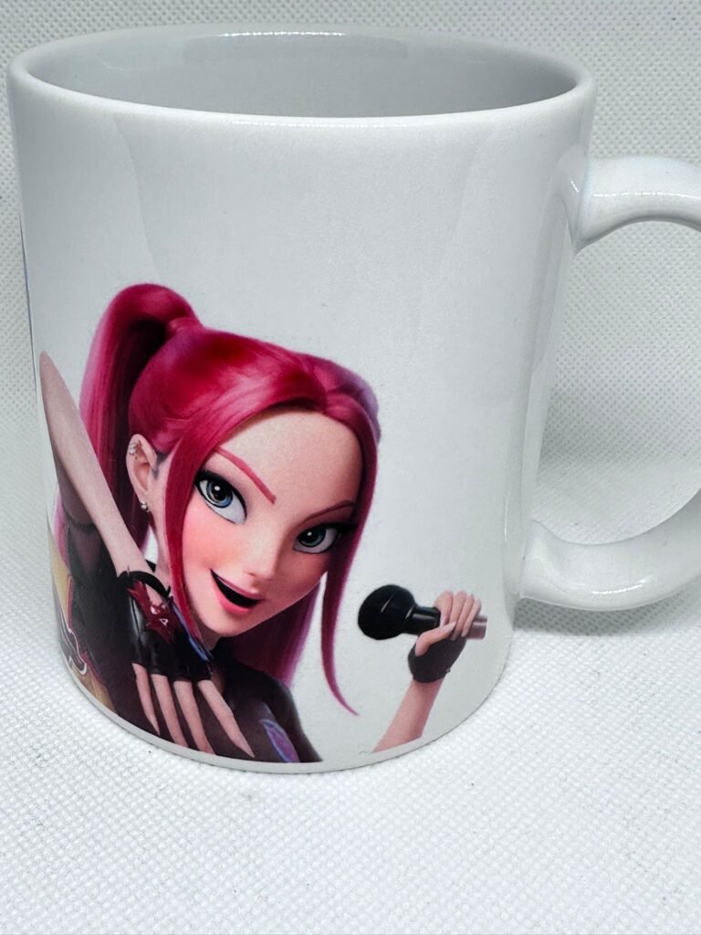 taza de infusiones con imagen de personajes k-pop